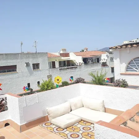 Casa Pelagia, Maison De Pecheur Avec Amarre, Sejour Cinq Nuits Minimum بيت للعطل