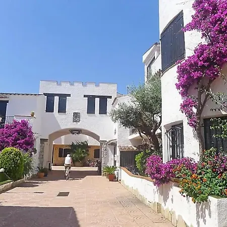 Holiday home Casa Pelagia, Maison De Pecheur Avec Amarre
