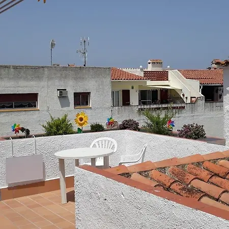 بيت للعطل Casa Pelagia, Maison De Pecheur Avec Amarre, Sejour Cinq Nuits Minimum إمبوريابرافا